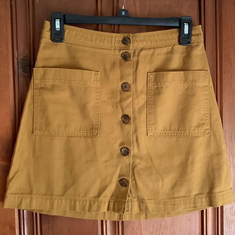 Old Navy Women’s Mustard Button Down Skirt